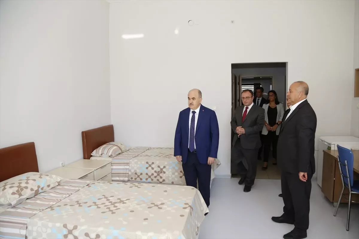 Vali Zülkif Dağlı, Çorum’daki KYK Yurtlarını İnceledi