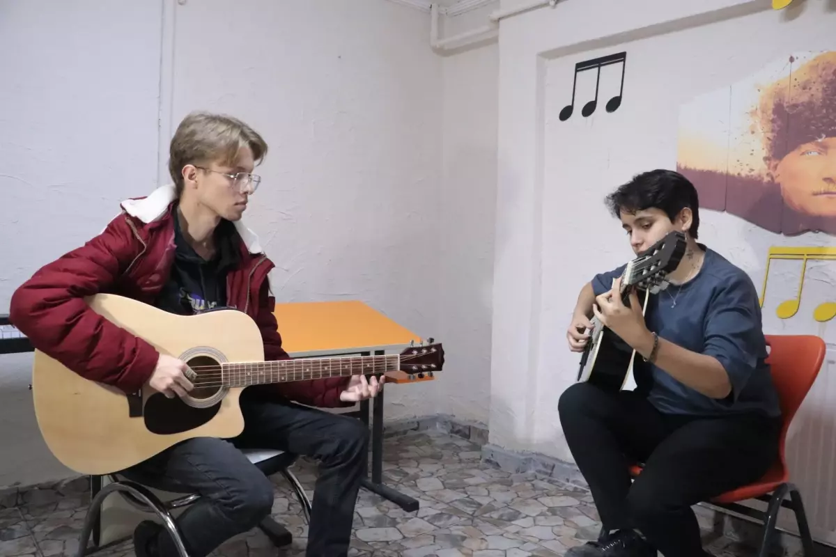 Nazlı Can Bedük, Kraliyet Müzik Akademisi’ne Bursla Girdi