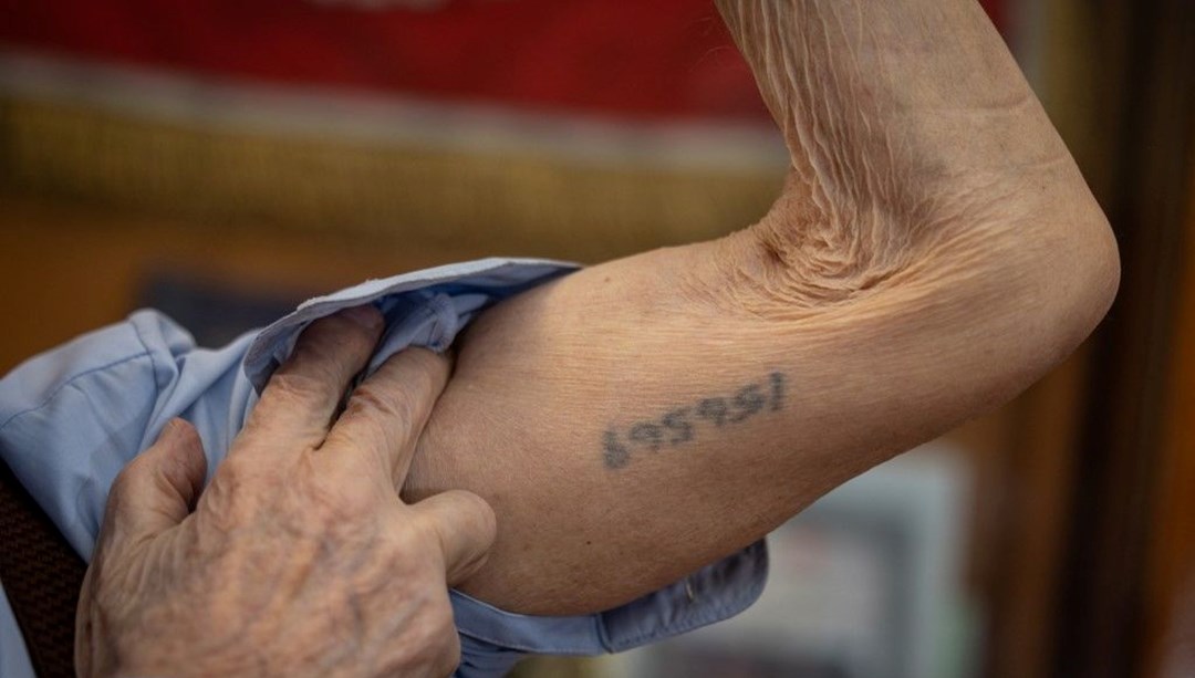 Tren
vagonlarından gaz odalarına: Auschwitz’den sağ çıkanlar 80 yıl geriye gitti